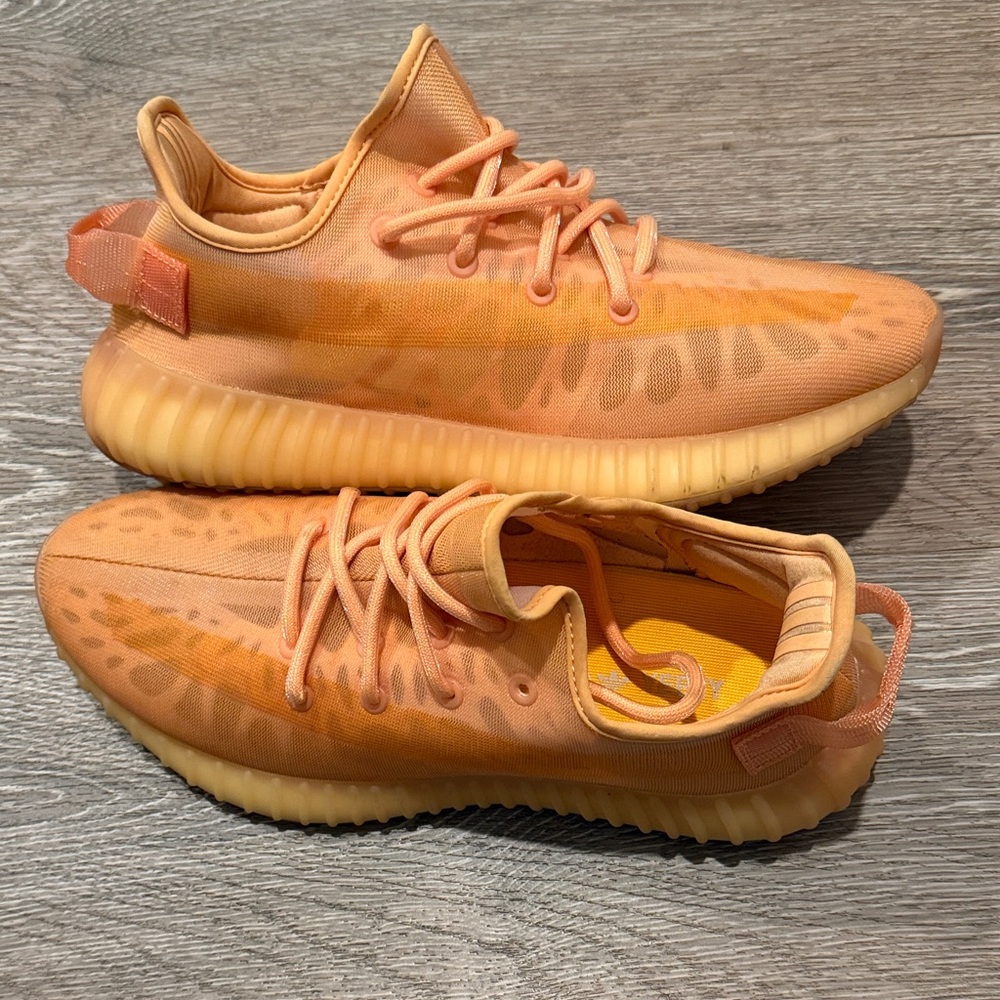 Yeezy Boost 350 v2 - Men’s